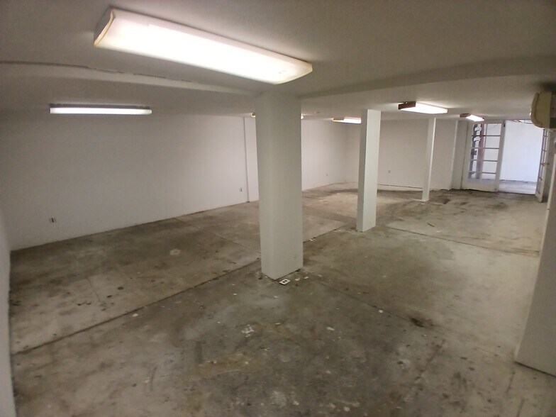 More Photos Of 1595 W Foothill Blvd, Upland Freestanding For Lease