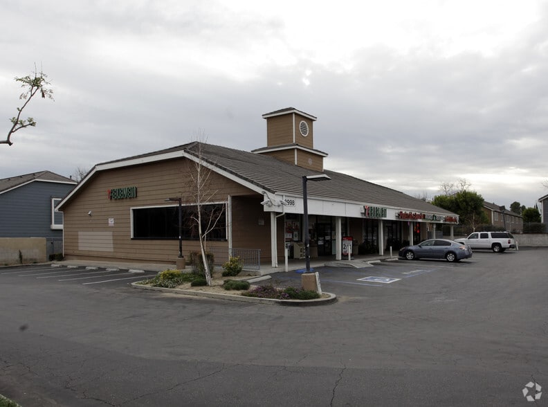 Primary Photo Of 3998 Cochran St, Simi Valley General Retail For Lease