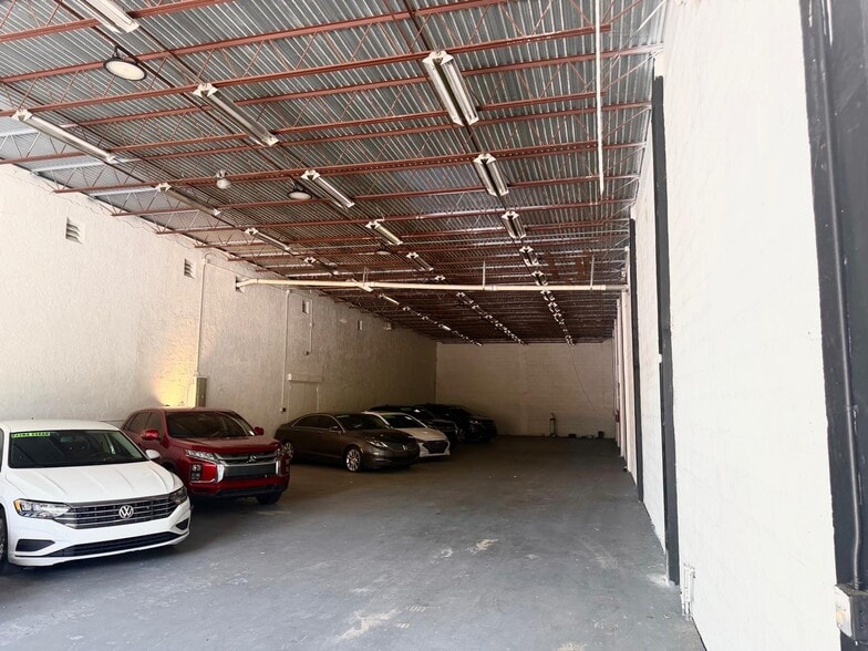 More Photos Of 830 N State Road 7, Plantation Auto Dealership For Lease