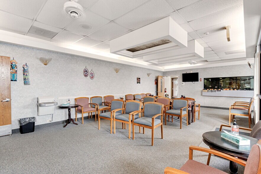 More Photos Of 1260 E Almond Ave, Madera Medical For Sale