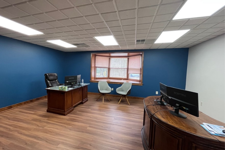 More Photos Of 5809-5811 Kennett Pike, Wilmington Medical For Sale