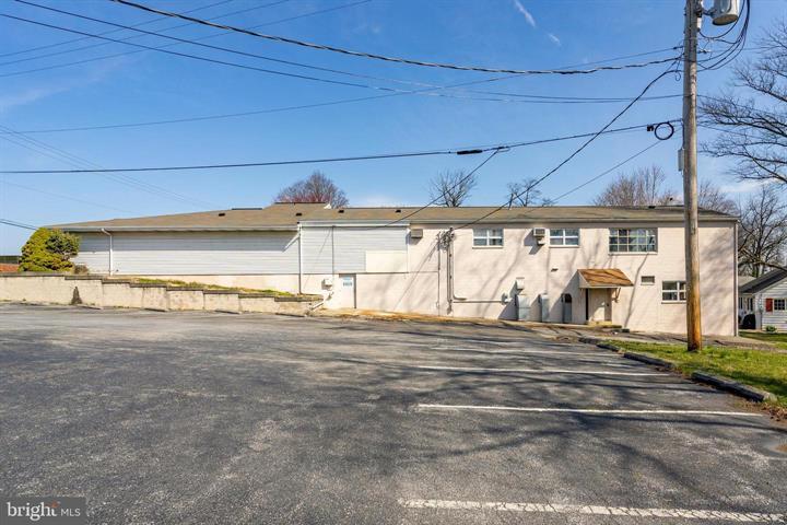 More Photos Of 915 N Hanover St, Elizabethtown Medical For Sale