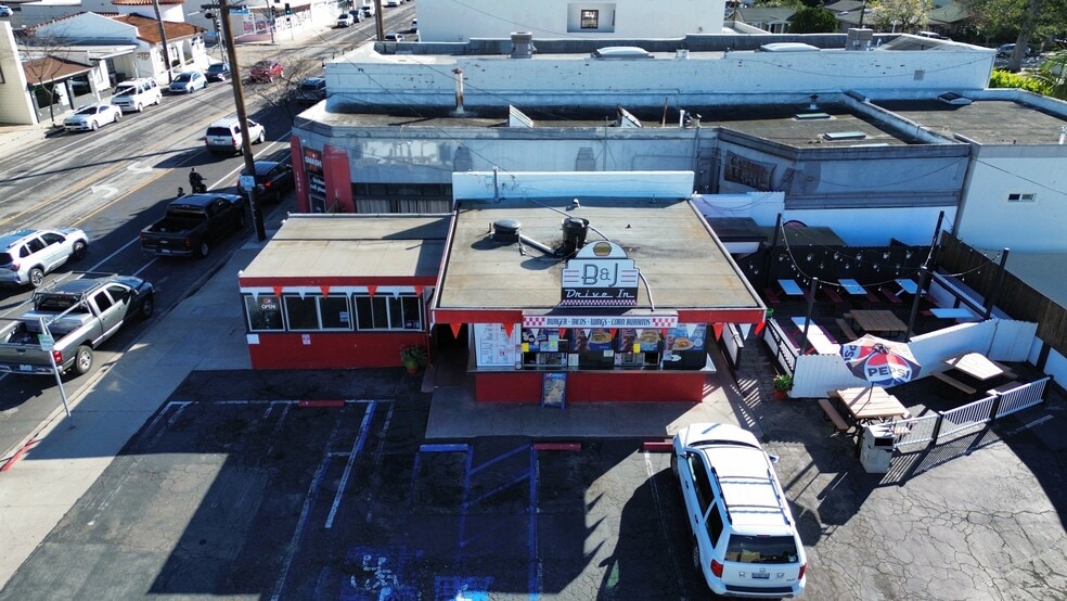 More Photos Of 1876 E Main St, Ventura Freestanding For Sale