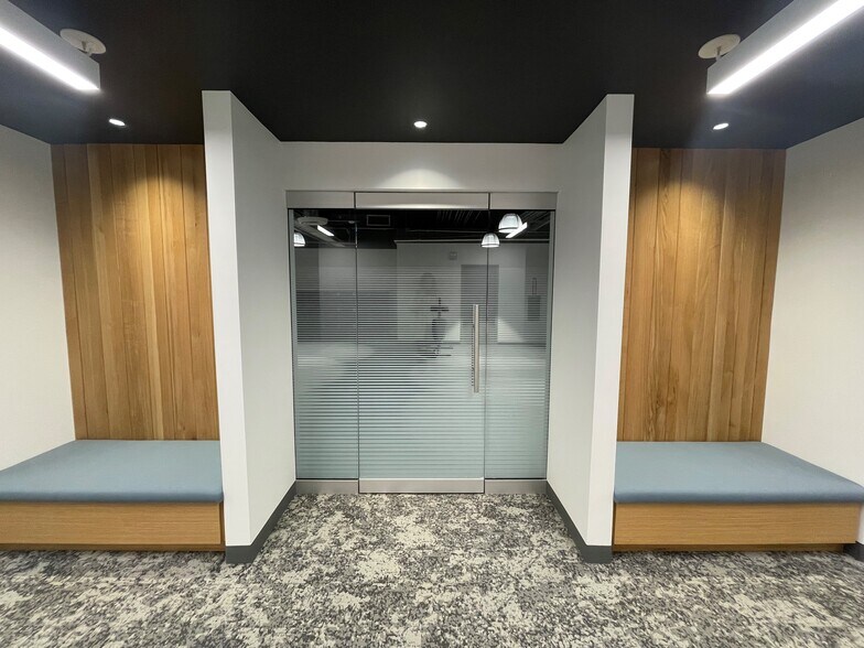 More Photos Of 5416 W Amelia Earhart Dr, Salt Lake City Flex For Lease