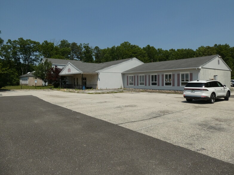More Photos Of 350 Route 73, Berlin Health Club For Sale