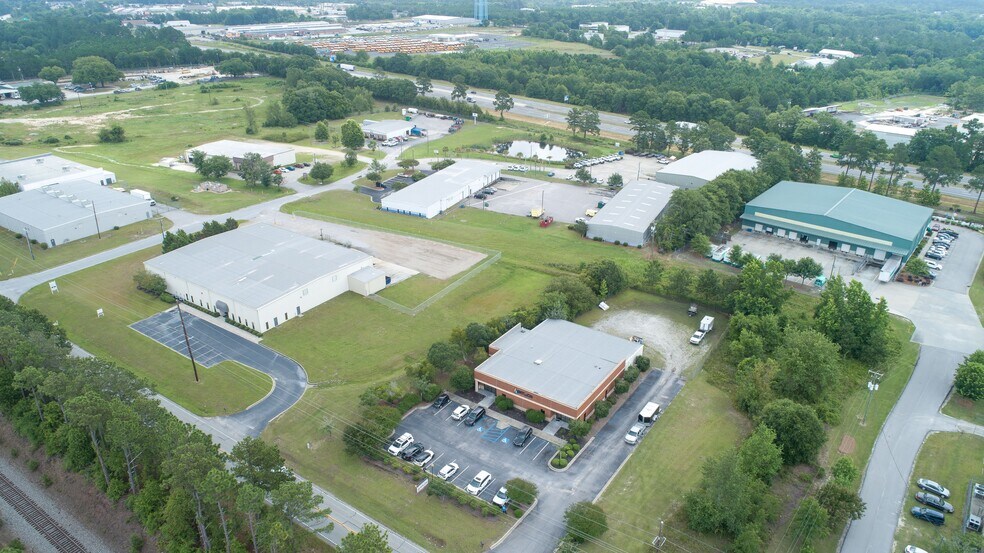 More Photos Of 475 Industrial Dr, Lexington Showroom For Sale