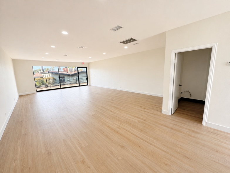 More Photos Of 2366 Pacific Coast Hwy, Lomita Unknown For Lease