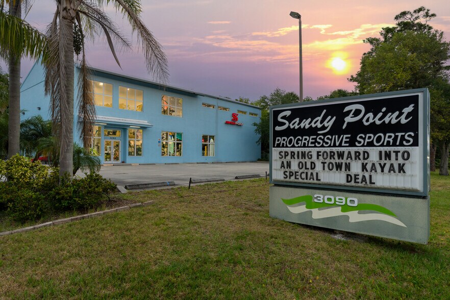 More Photos Of 3090 Ridgewood Dr, Daytona Beach Freestanding For Sale