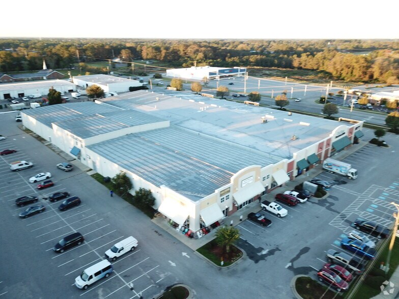 More Photos Of 4101 Raeford Rd, Fayetteville General Retail For Lease