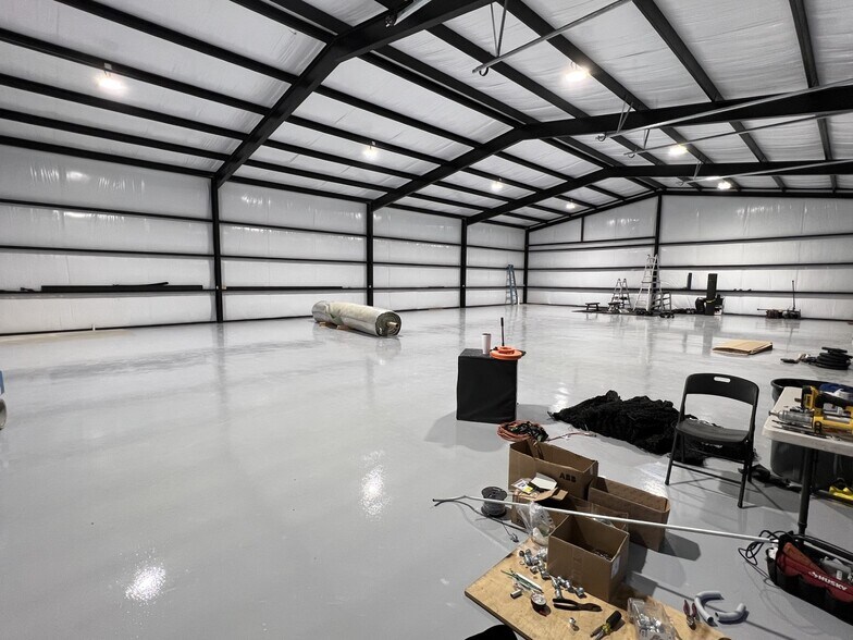 More Photos Of 322 Logan Ranch Rd, Georgetown Specialty For Lease