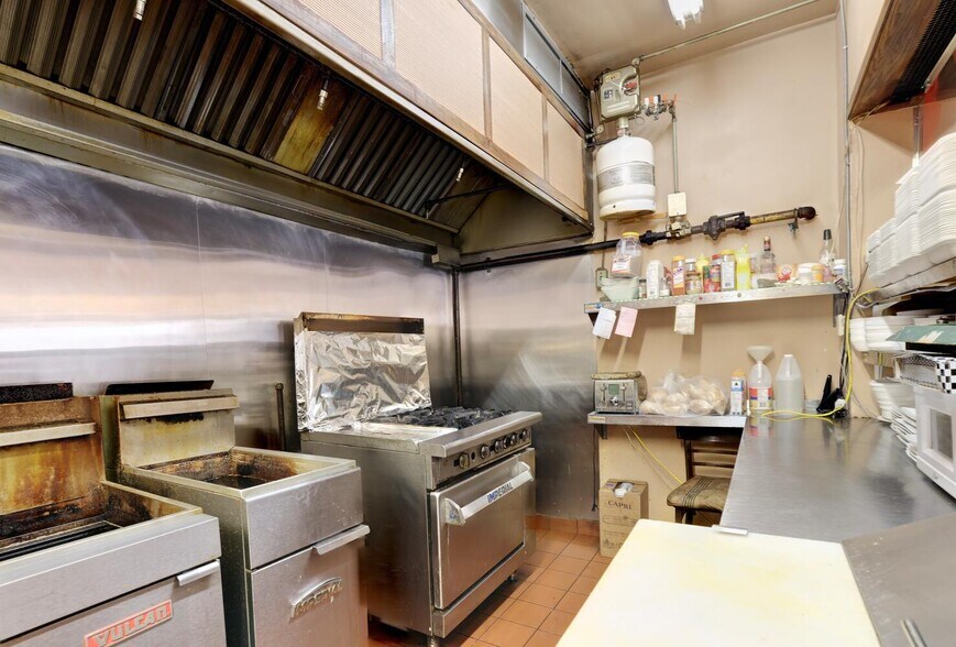 More Photos Of 448 Browns Line, Toronto Restaurant For Sale