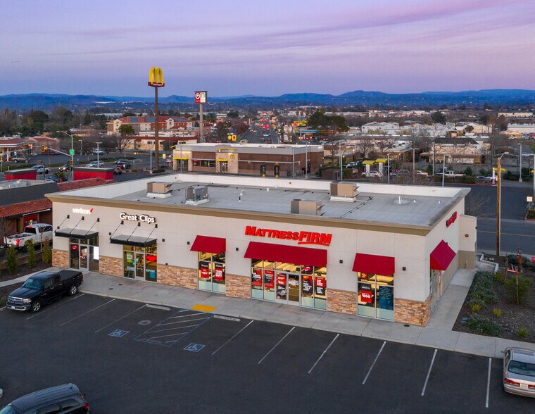 More Photos Of 375 Oro Dam Blvd E, Oroville Freestanding For Sale