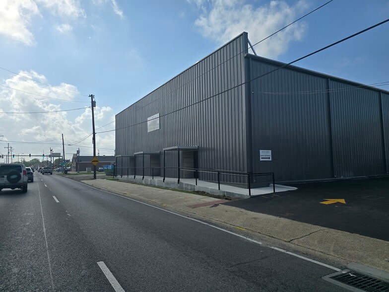 More Photos Of 3407 Jefferson Hwy, New Orleans Storefront For Lease