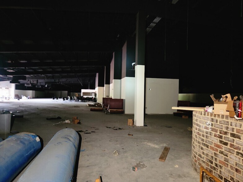 More Photos Of Martin Luther King Hwy, Eutaw Warehouse For Sale