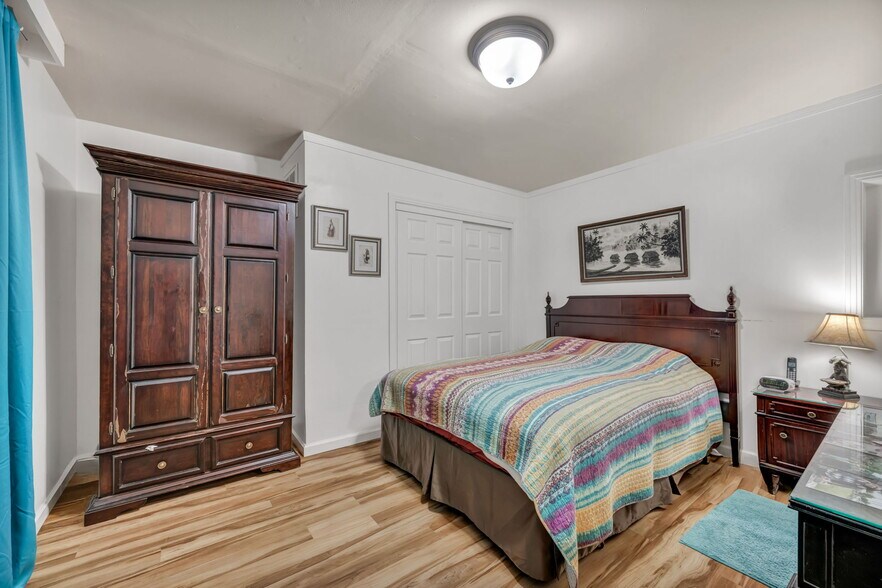 More Photos Of 58 N C St, Virginia City Storefront For Sale