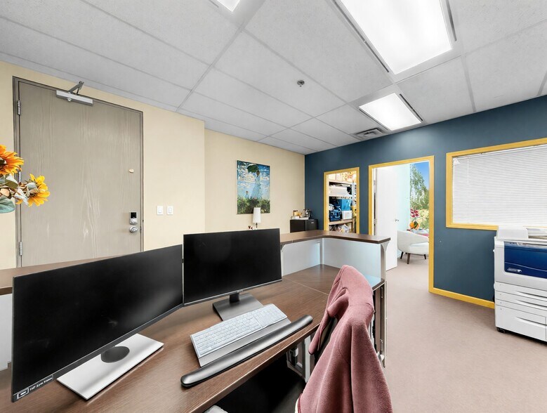 More Photos Of 1788 Broadway W, Vancouver Healthcare For Sale