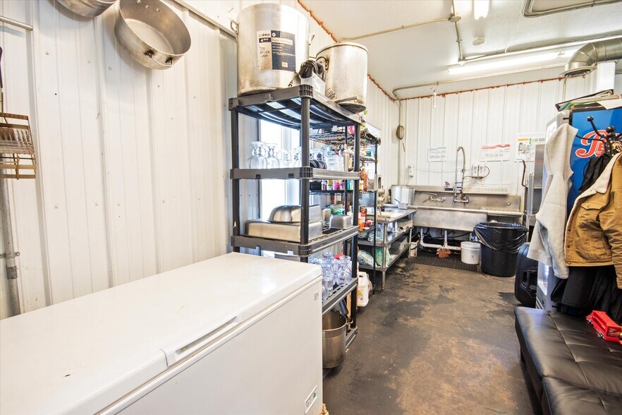 More Photos Of 3829 N Main St, Marion Storefront Retail Residential For Sale