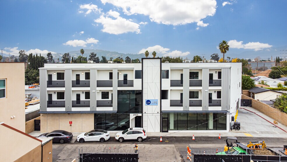 More Photos Of 2923-2927 N Allesandro St, Los Angeles Apartments For Lease