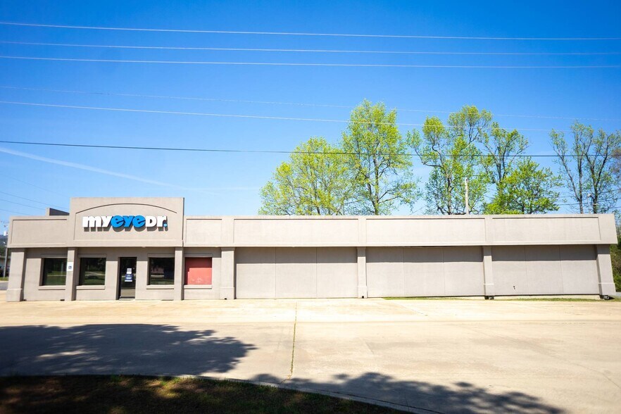 More Photos Of 208 Morrow St S, Mena Medical For Sale