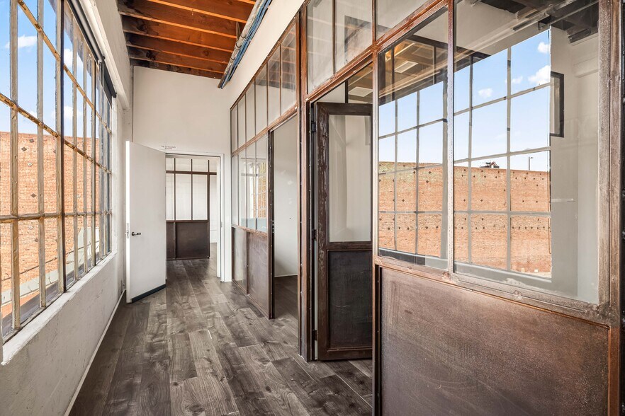 More Photos Of 932 Wilson St, Los Angeles Loft Creative Space For Lease