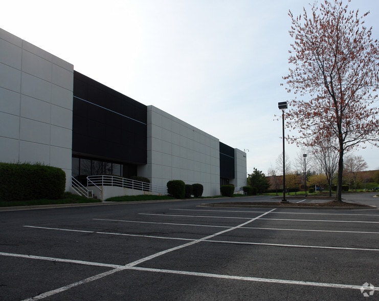 More Photos Of 9240-9250 Hampton Overlook, Capitol Heights Warehouse For Lease