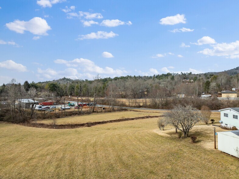 More Photos Of 146 Monteith Rd, Brevard Multifamily For Sale