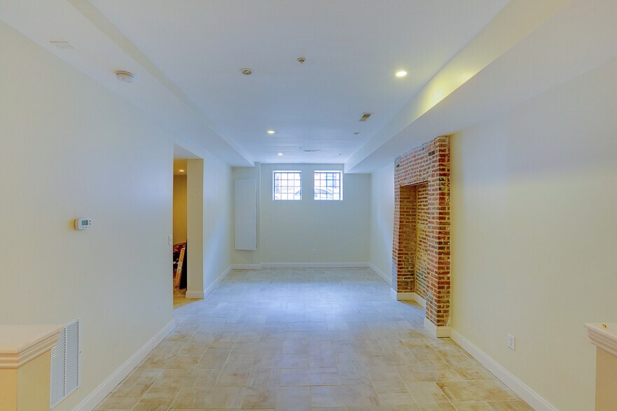 More Photos Of 2116-2118 Saint Paul St, Baltimore Apartments For Sale
