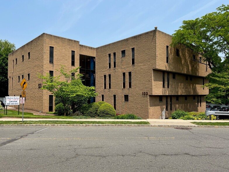 Primary Photo Of 123 Highland Ave, Glen Ridge Medical For Lease