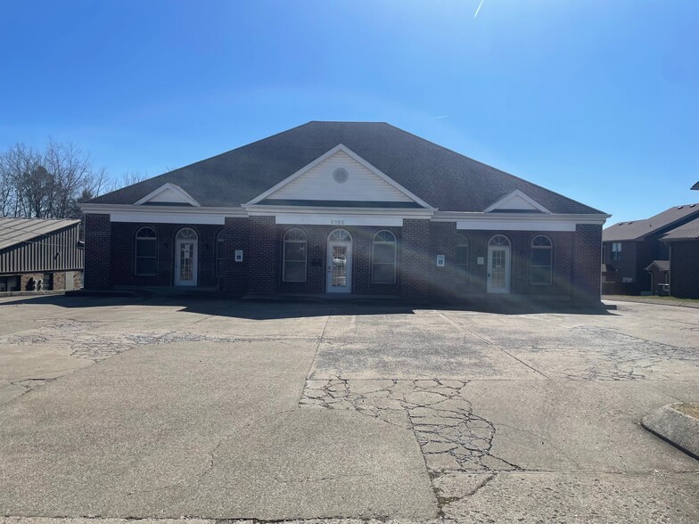 More Photos Of 1850 Memorial Dr, Clarksville Office For Sale