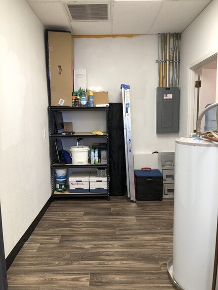 More Photos Of 2240 N Scottsdale Rd, Tempe General Retail For Lease