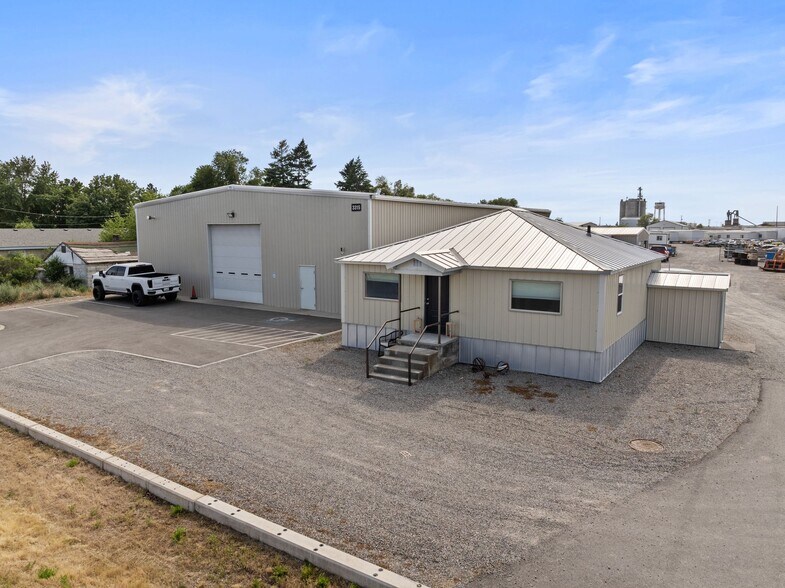 More Photos Of 3315 N Tschirley Rd, Spokane Valley Flex For Sale