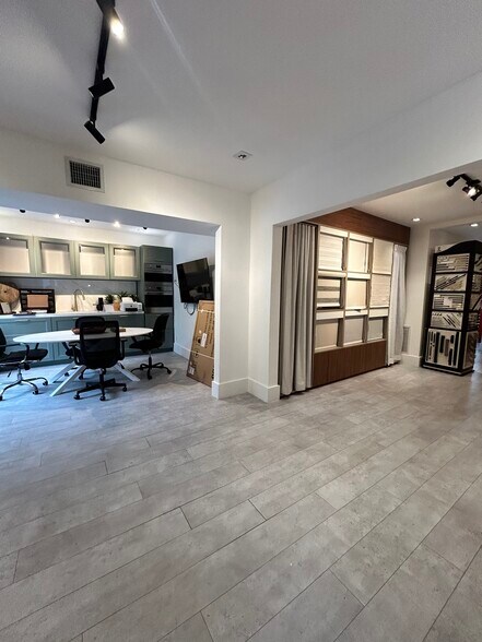 More Photos Of 270 NE 60th St, Miami Office For Lease