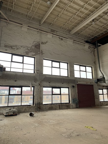 More Photos Of 612 New Hampshire St, Lawrence Office For Lease