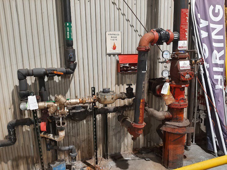 More Photos Of 1151 Bloomingdale Dr, Bristol Manufacturing For Sale