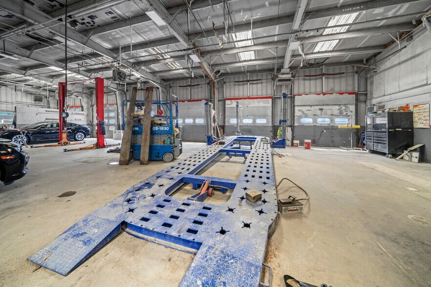 More Photos Of 512 W Center St, Manchester General Retail For Sale