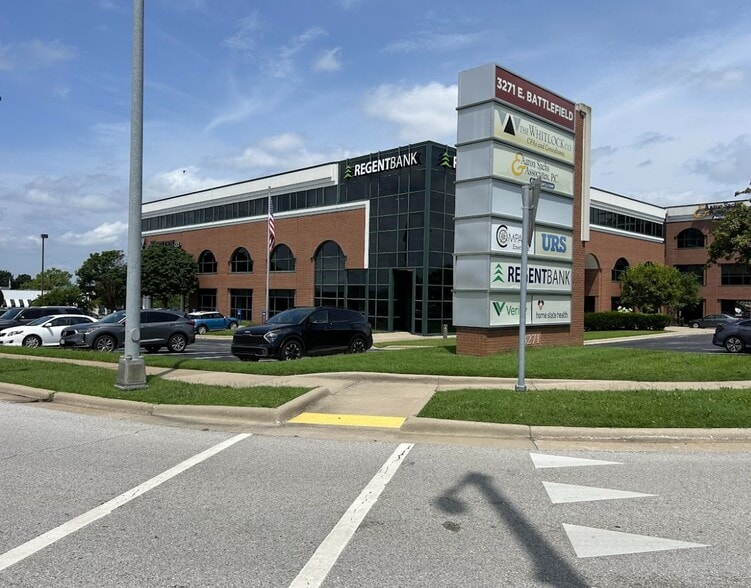 More Photos Of 3271 E Battlefield St, Springfield Office For Lease