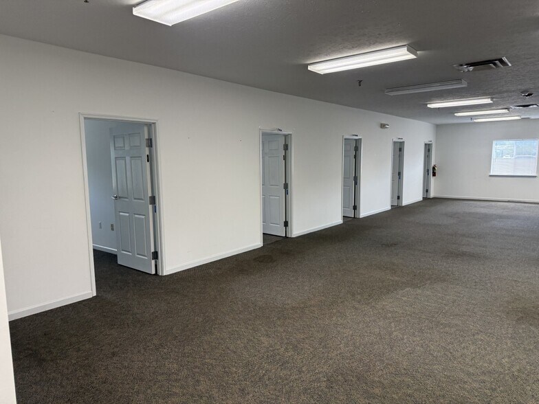 More Photos Of 700 E Walnut St, Evansville Office For Lease