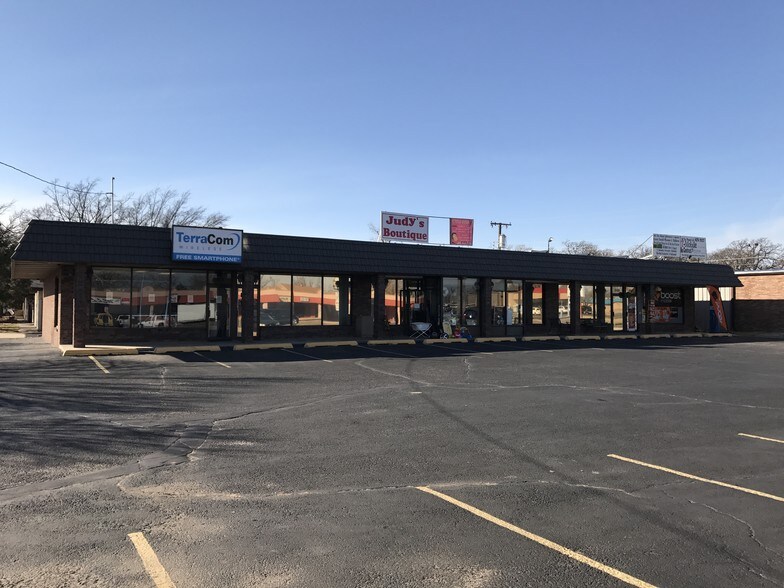 More Photos Of 1501-1511 N Rockwell Ave, Oklahoma City Storefront Retail Office For Lease