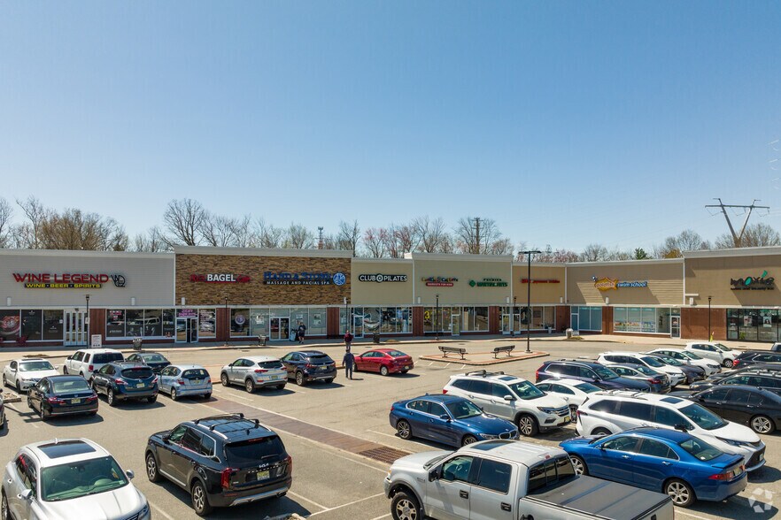 Primary Photo Of 227-277 Eisenhower Pky, Livingston Unknown For Lease