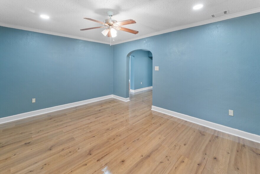 More Photos Of 2605 US Highway 80 W, Savannah Office For Sale