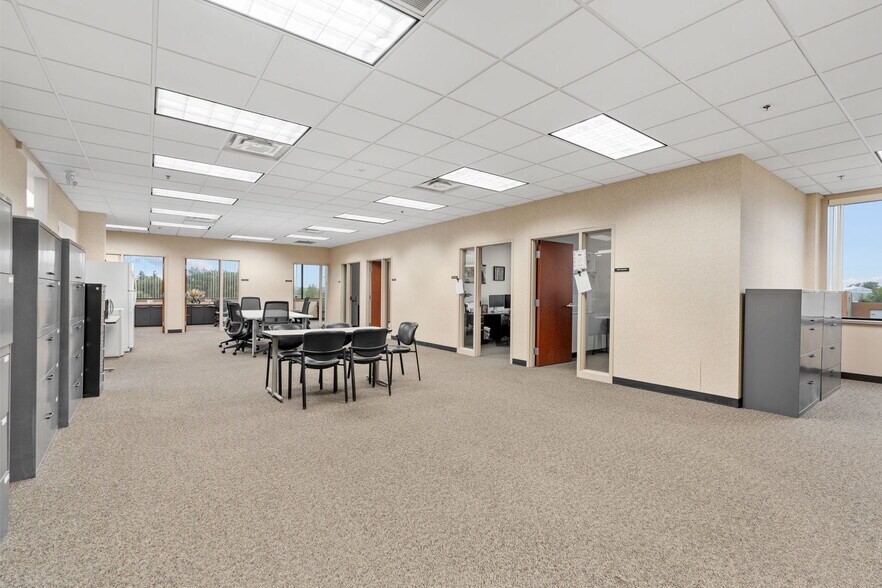More Photos Of 2775 Blue Water Rd, Eagan Office For Sale