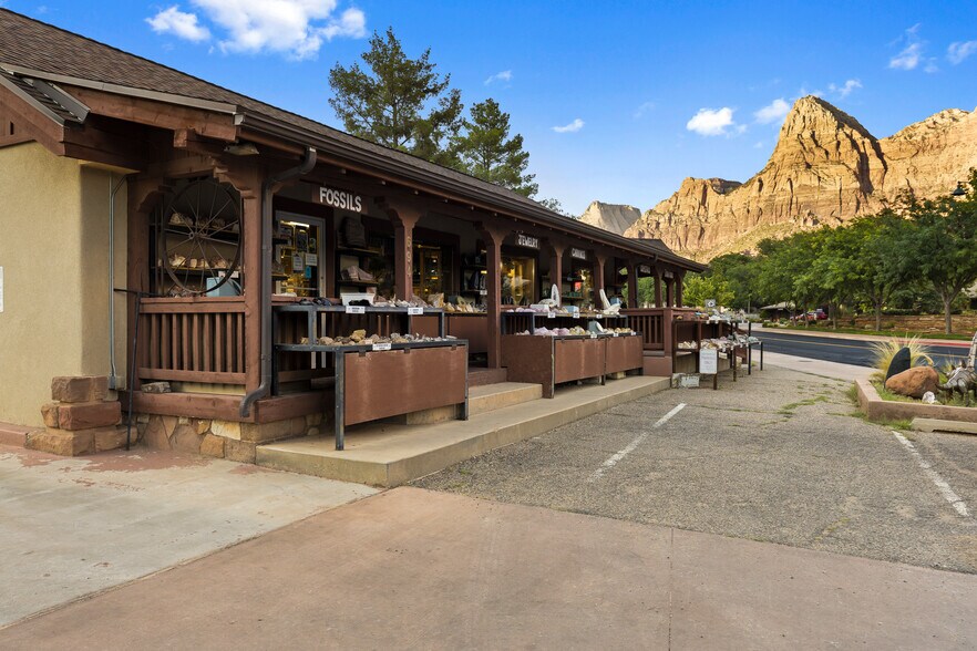 More Photos Of 694 Zion Park Blvd, Springdale Storefront Retail Residential For Sale