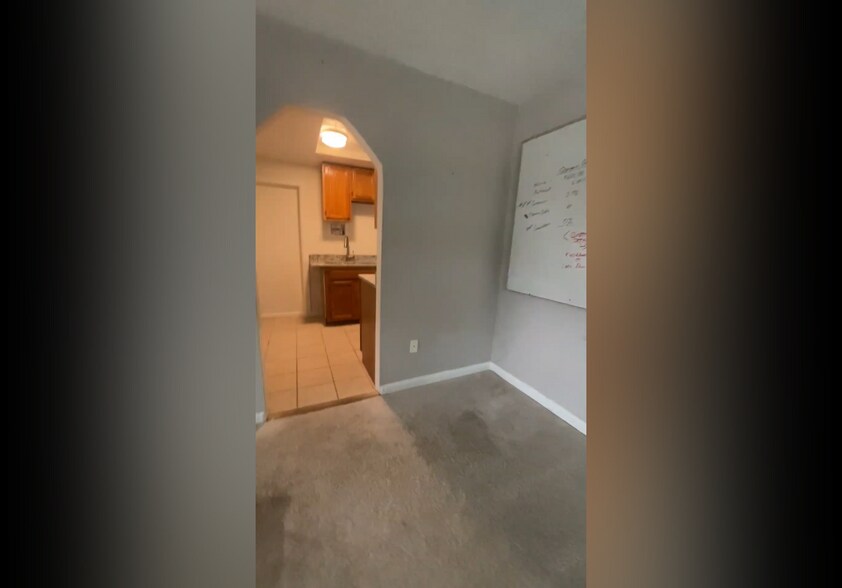 More Photos Of 2401 Huntington Ave, Alexandria Office For Sale