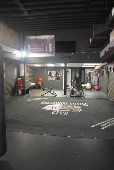 More Photos Of 506 S Broadway, Baltimore Storefront Retail Office For Lease