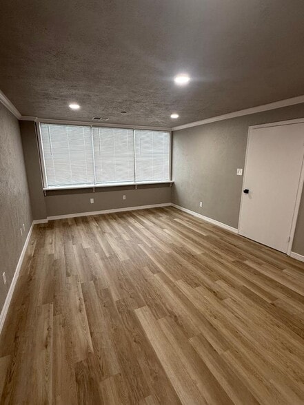 More Photos Of 1315 24th Ave SW, Norman Office For Lease