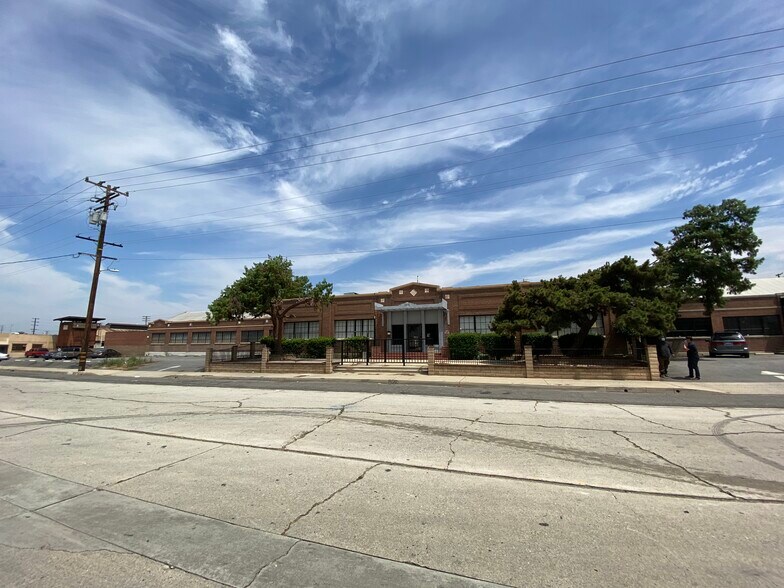 More Photos Of 1431-1441 W 2nd St, Pomona Manufacturing For Sale