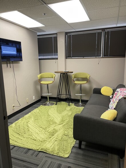 More Photos Of 11032 Quail Creek Rd, Oklahoma City Office For Lease