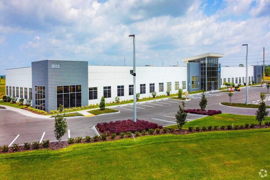 More Photos Of 3111 W Pipkin Rd, Lakeland Office For Lease
