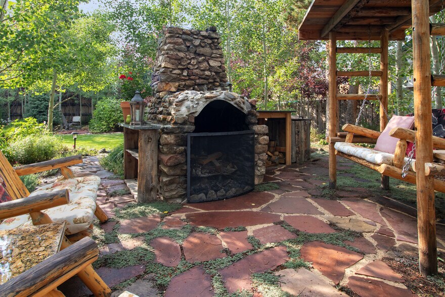 More Photos Of 717 Lake Ave, Grand Lake Specialty For Sale