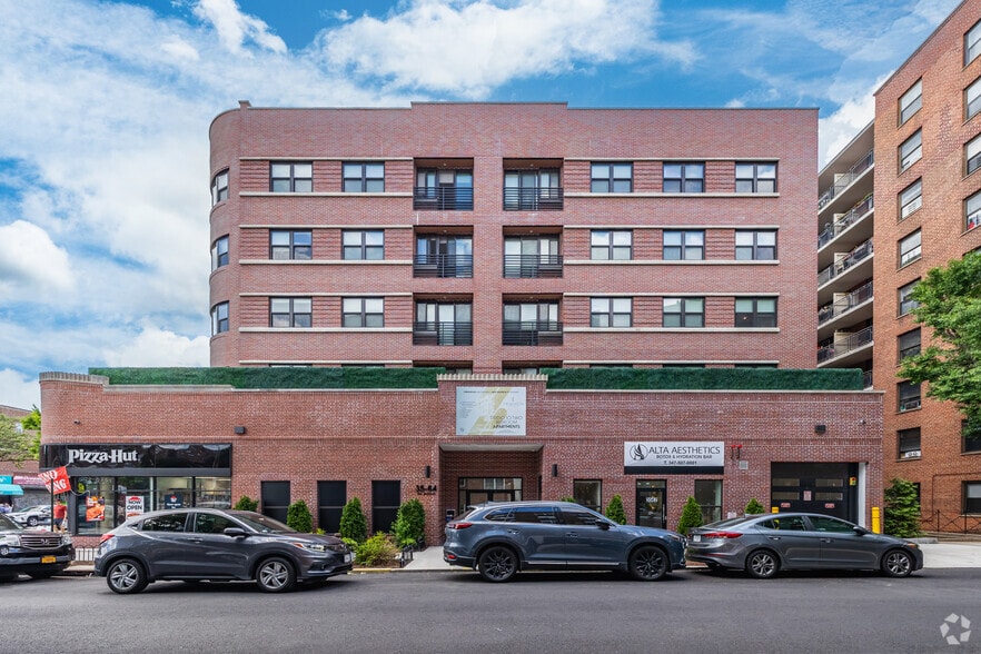 More Photos Of 8411 37th Ave, Flushing Apartments For Lease